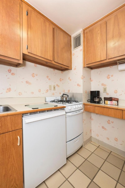 Murray Hill East Suites image 16