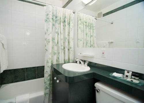 Murray Hill East Suites image 6